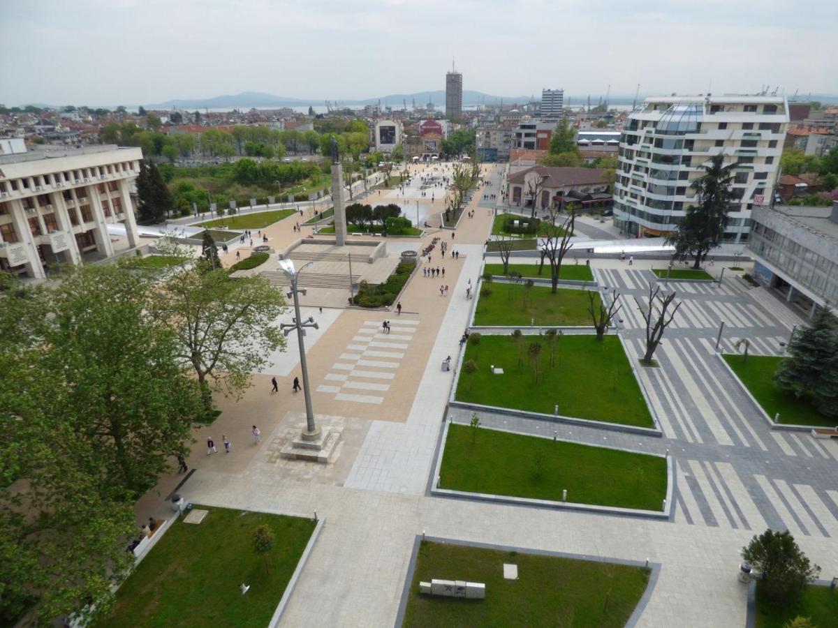 Avelov Art Apartment Μπουργκάς Εξωτερικό φωτογραφία
